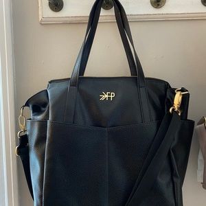 Freshly Picked Classic Carryall Bag in Ebony